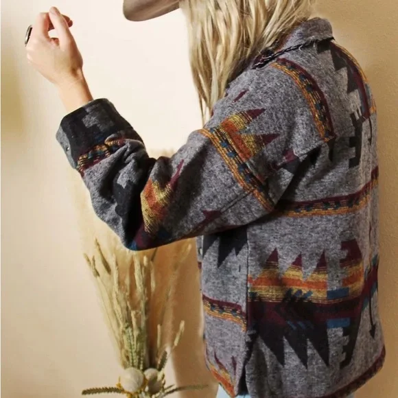 New In Aztec Tribal Shacket Jacket - Picture 4 of 11